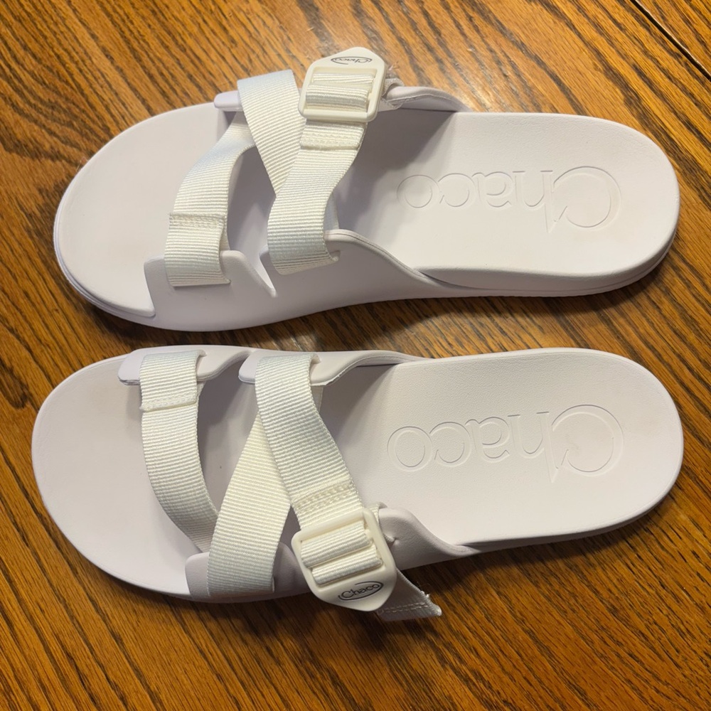 Chaco White Minimalist Sandals with Adjustable Strap